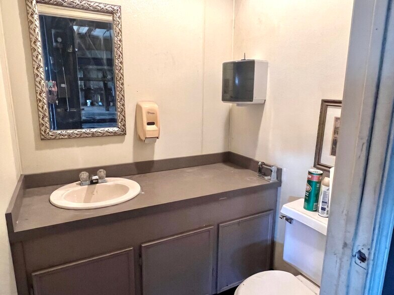 More Photos Of Alvin Muffler, Alvin Auto Repair For Sale