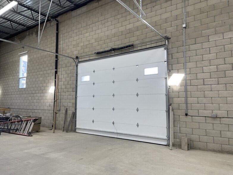 More Photos Of 610 E Avenue L, Lancaster Warehouse For Lease