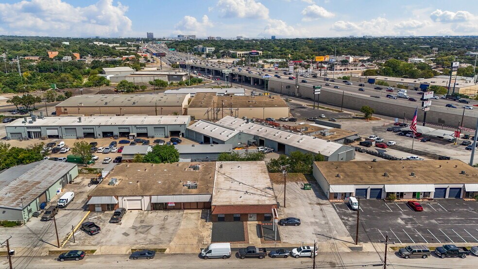 More Photos Of 8402 Speedway Dr, San Antonio Warehouse For Sale