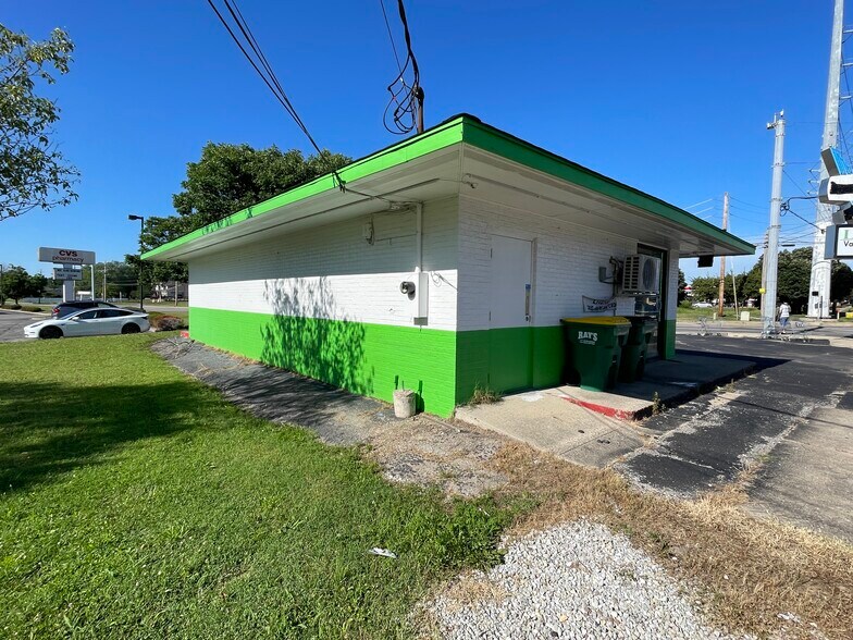 More Photos Of 5970 S Madison Ave, Indianapolis Freestanding For Sale