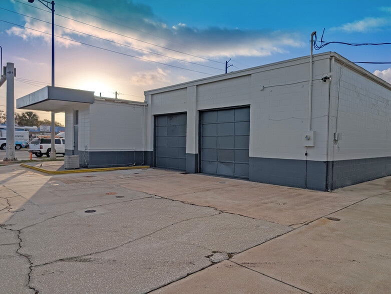More Photos Of 1700 N Harbor City Blvd, Melbourne Auto Repair For Sale