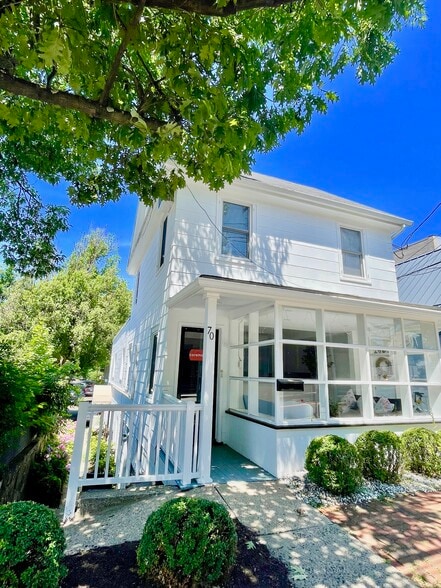 More Photos Of 70 Arch St, Greenwich General Retail For Sale