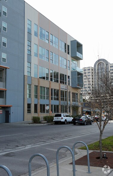 More Photos Of 1705 Guadalupe St, Austin Office For Lease