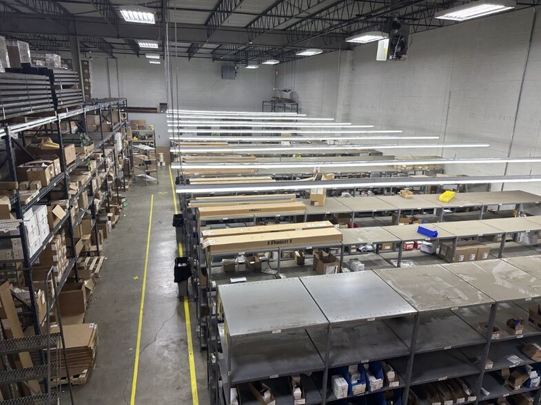 More Photos Of 12221 W Feerick St, Milwaukee Industrial For Lease