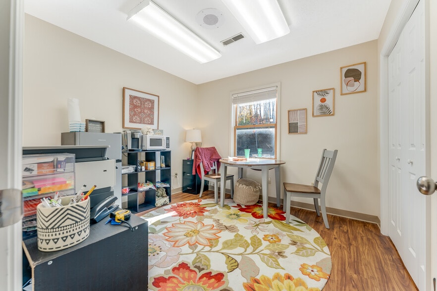 More Photos Of 193 Greenbag Rd, Morgantown Freestanding For Sale