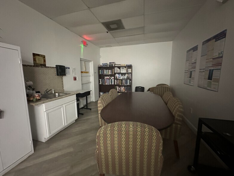 More Photos Of 30200-30394 Old Dixie Hwy, Homestead Unknown For Lease