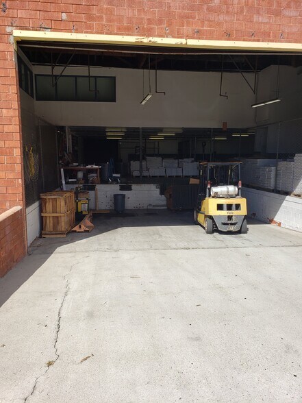 More Photos Of 14100 S Kingsley Dr, Gardena Manufacturing For Lease