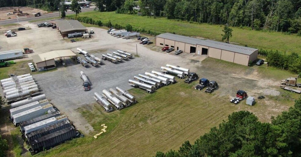 Primary Photo Of 2794 Ted Trout Dr, Lufkin Warehouse For Lease