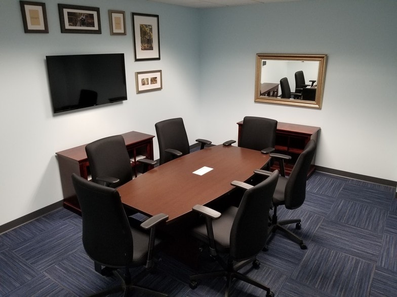 More Photos Of 628 Hebron Ave, Glastonbury Office For Lease