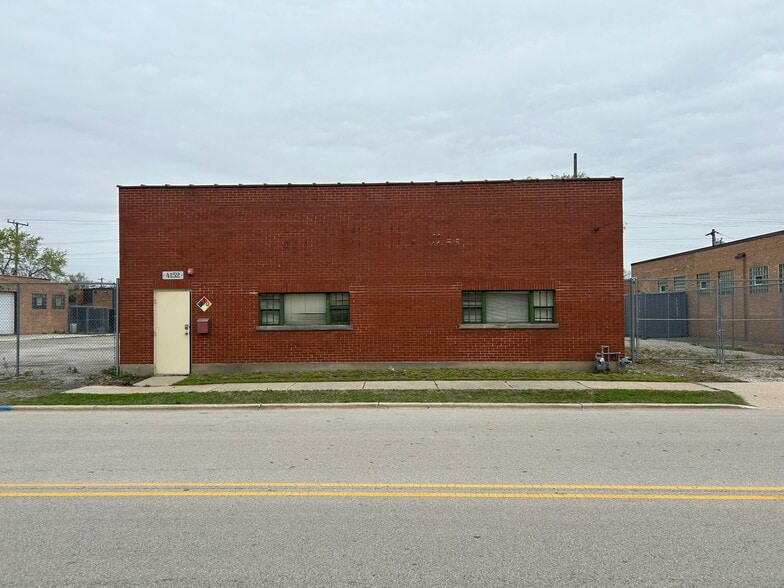 Primary Photo Of 4152 Warren Ave, Hillside Warehouse For Sale