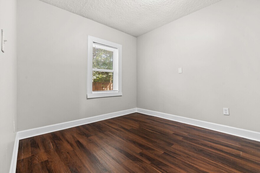 More Photos Of 619 Linwood Ave, Jacksonville Specialty For Sale