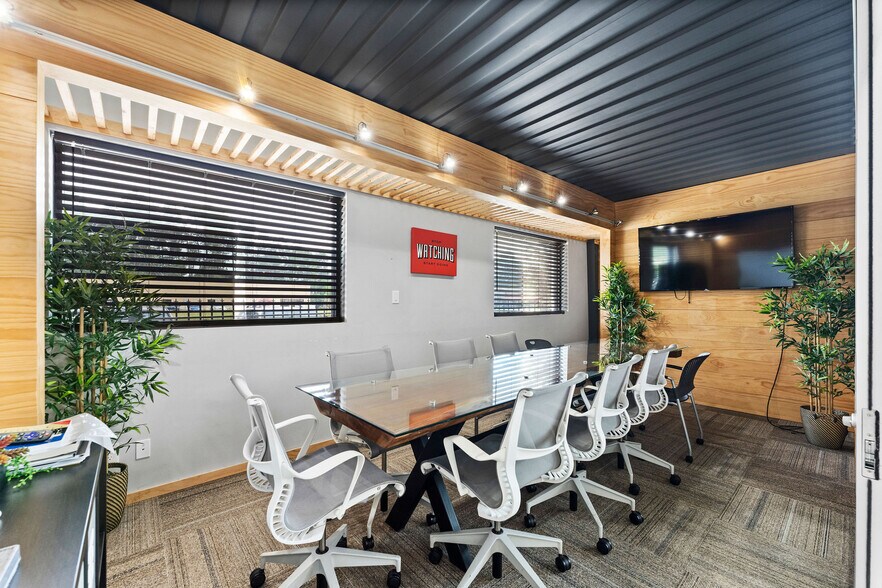 More Photos Of 1330 Rayford Park Rd, Spring Loft Creative Space For Sale