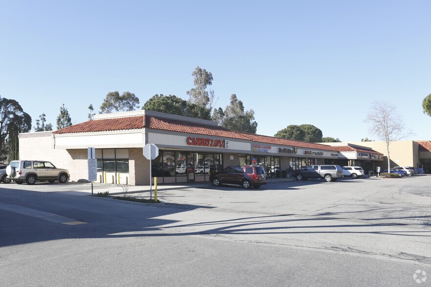 More Photos Of 2720-2836 Cochran St, Simi Valley Unknown For Lease