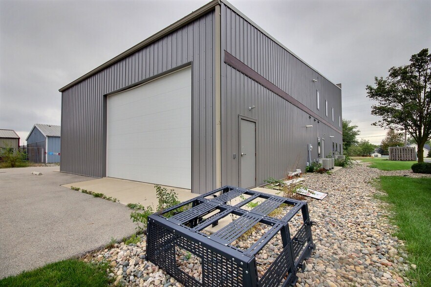 More Photos Of 2379 N Main St, Bluffton Loft Creative Space For Sale