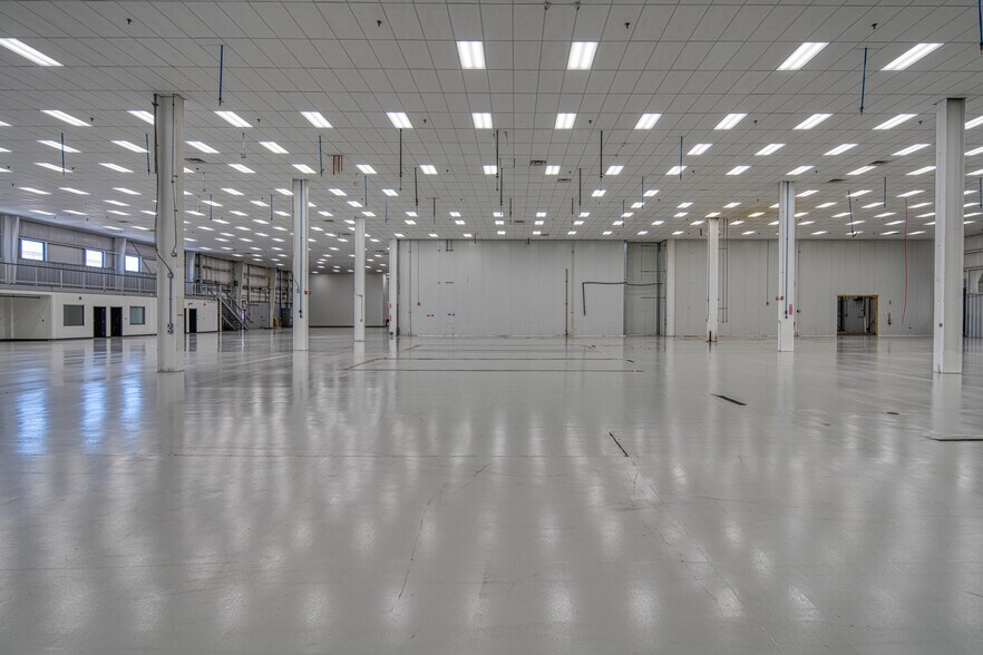 More Photos Of 2810 Karsten Ct SE, Albuquerque Manufacturing For Lease