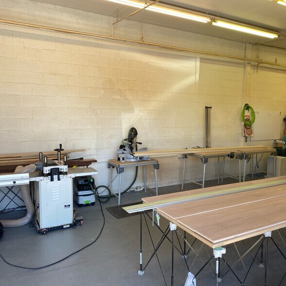 More Photos Of 14630 Titus St, Van Nuys Manufacturing For Lease