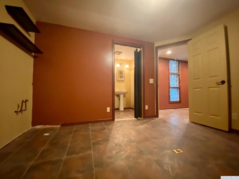 More Photos Of 746 Route 23B, Catskill Restaurant For Sale