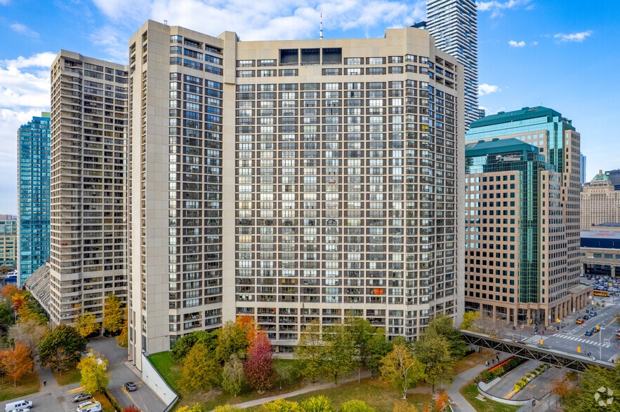 Primary Photo Of 33 Harbour Sq, Toronto Apartments For Sale
