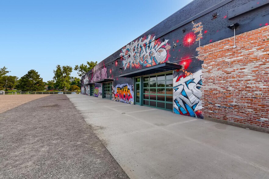 More Photos Of 3821-3851 N Steele St, Denver Showroom For Lease