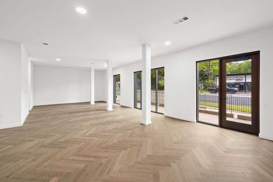 More Photos Of 2209 S First St, Austin Apartments For Sale