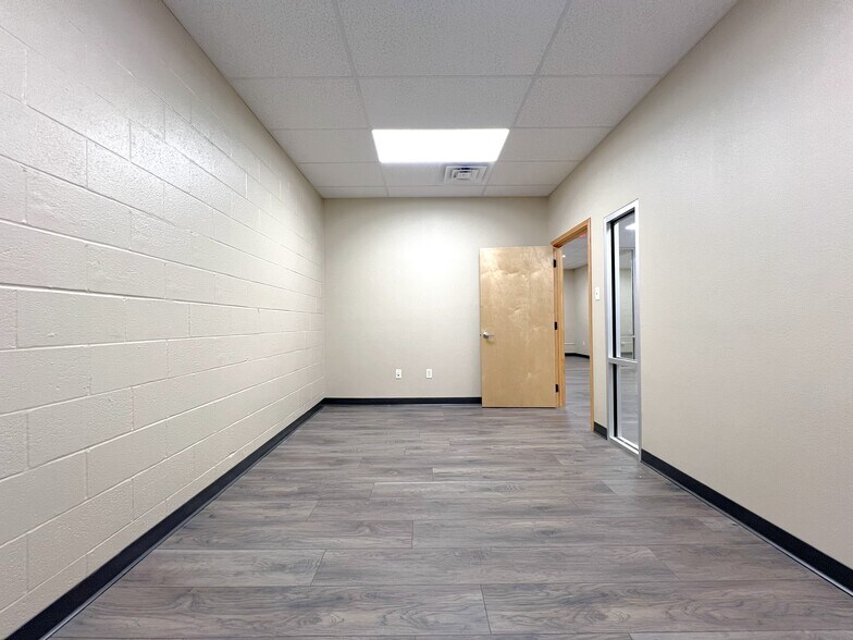 More Photos Of 200 Shannon Rd W, Sulphur Springs Storefront For Lease