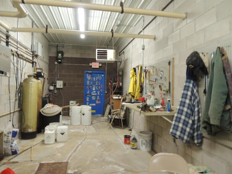 More Photos Of 375 S Main St, Clintonville Specialty For Sale