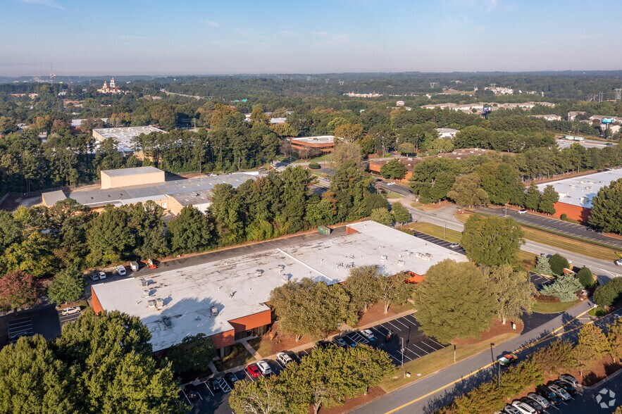 More Photos Of 1725 Corporate Dr, Norcross Unknown For Lease