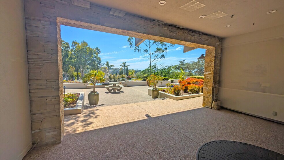 More Photos Of 800 Miramonte Dr, Santa Barbara Office For Lease