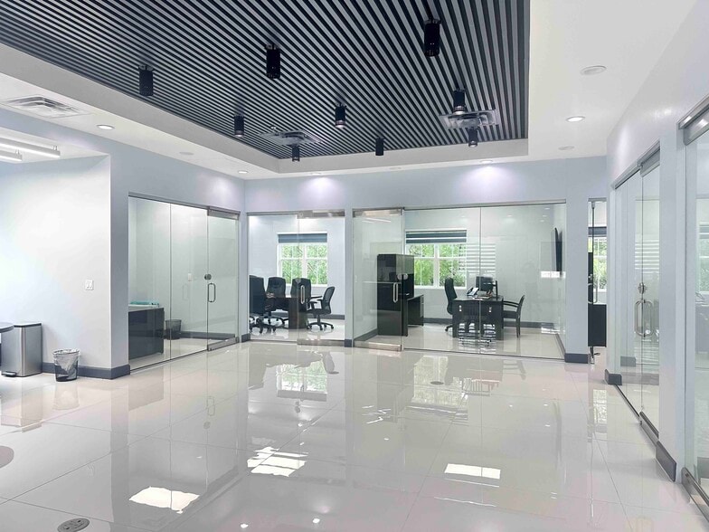 More Photos Of 1173 W John Carpenter Fwy, Irving Medical For Sale