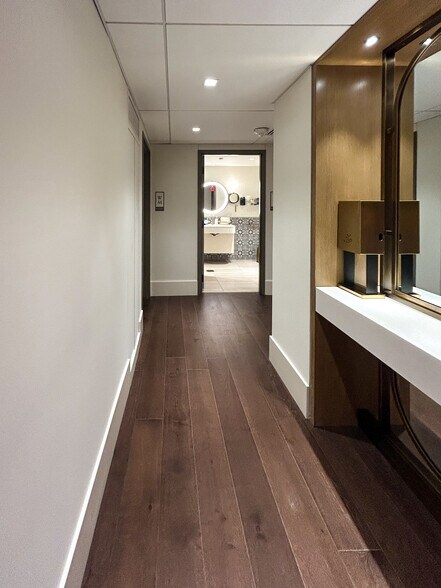 More Photos Of 3001 Maple Ave, Dallas Office For Lease