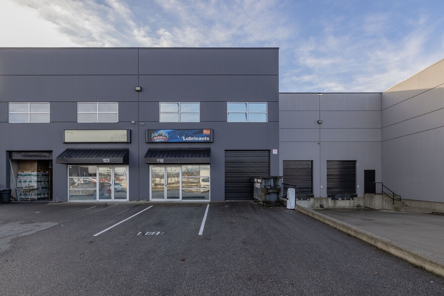 More Photos Of 11280 Twigg Pl, Richmond Warehouse For Lease