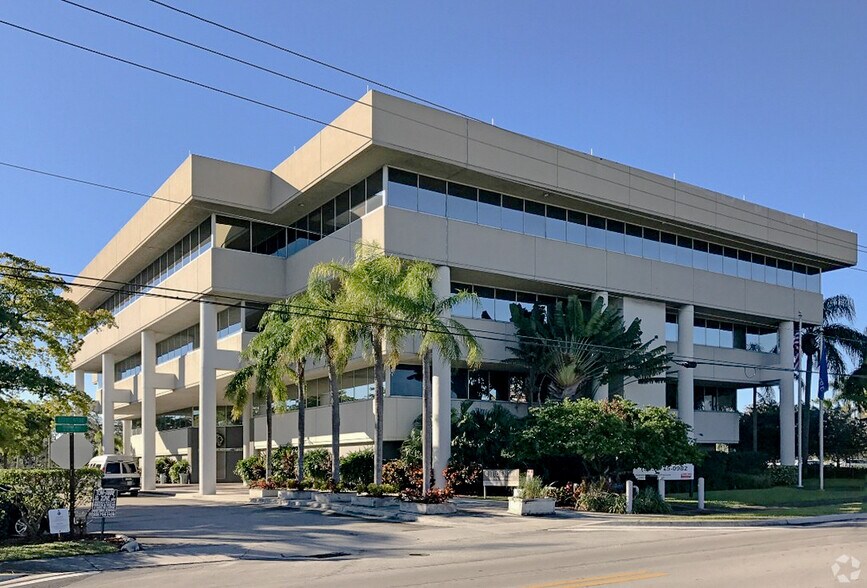 Primary Photo Of 290 NW 165th St, North Miami Beach Office For Lease