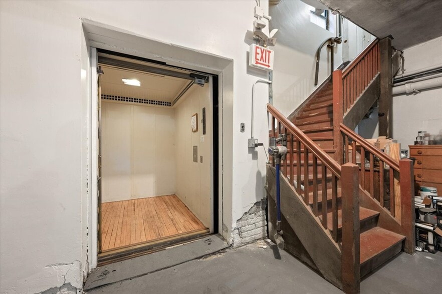 More Photos Of 7321 Madison St, Forest Park Restaurant For Sale