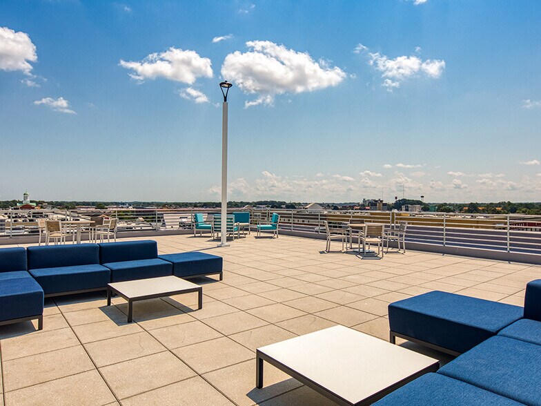 More Photos Of 1850 Merchant Ln, Hampton Apartments For Sale