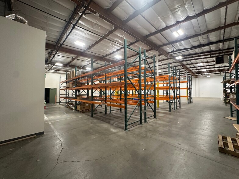 More Photos Of 2049 W Steele Ln, Santa Rosa Warehouse For Sale