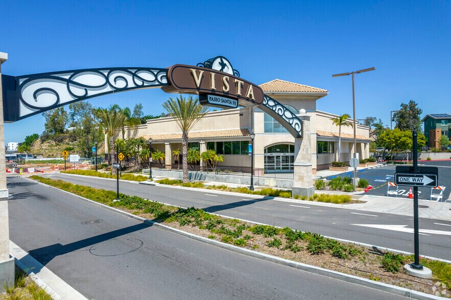 More Photos Of 802 S Santa Fe Ave, Vista Drugstore For Lease