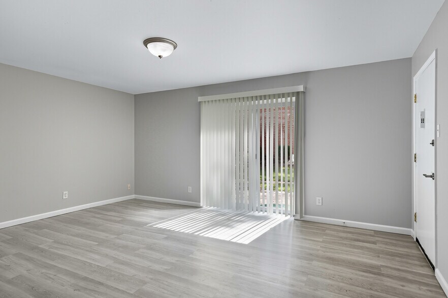 More Photos Of 11542-11556 Concord Village Ave, Saint Louis Apartments For Sale