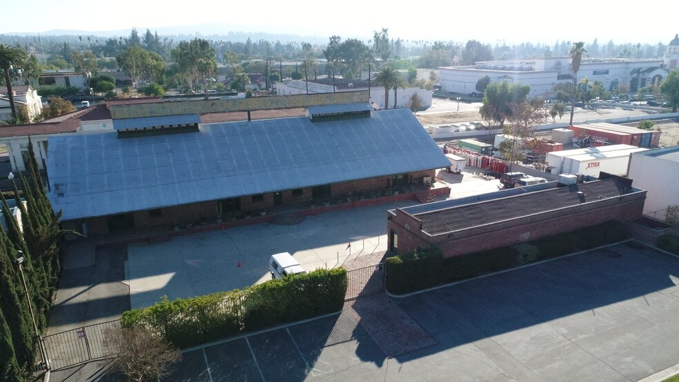 More Photos Of 21 W Stuart Ave, Redlands Restaurant For Lease