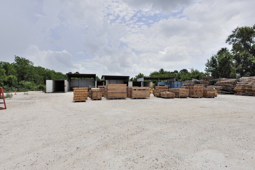 More Photos Of 903 Steele Rd, Highlands Warehouse For Sale