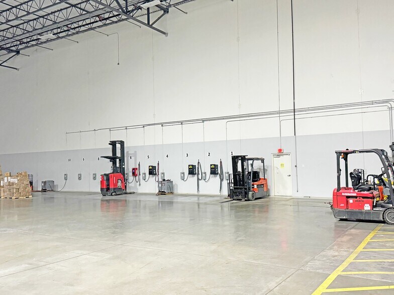 More Photos Of 2765 Highway 114, Fort Worth Distribution For Sale