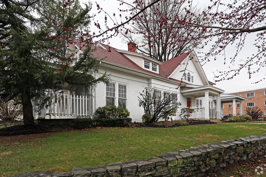 More Photos Of 7996 Oxford Ave, Philadelphia Office For Sale