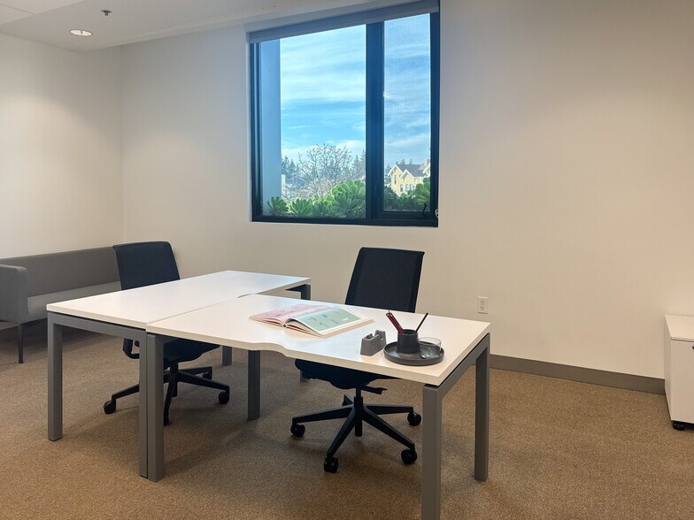 More Photos Of 1300 1st St, Napa Coworking Space