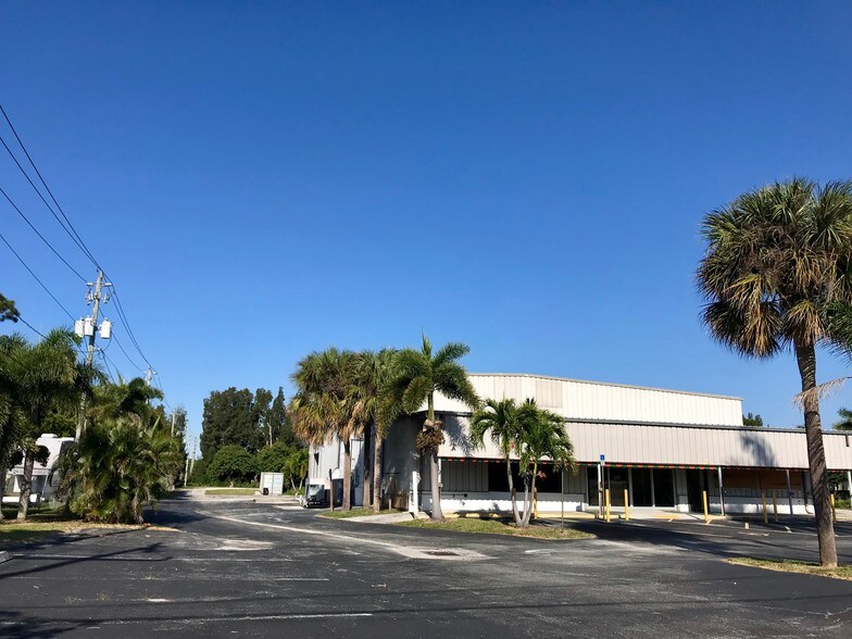 More Photos Of 6117 Lawrence Rd, Lake Worth Warehouse For Sale