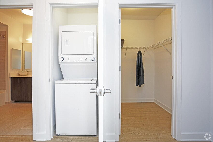 More Photos Of 201 N Garland Ct, Chicago Apartments For Lease