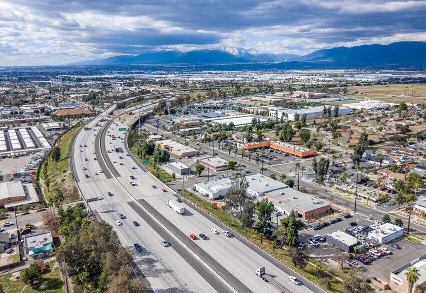 More Photos Of 715 W Colton Ave, Redlands Warehouse For Sale