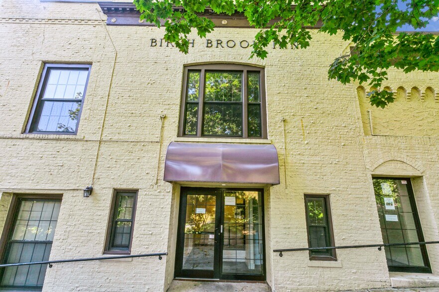 More Photos Of 25 Pondfield Rd W, Bronxville Office For Sale