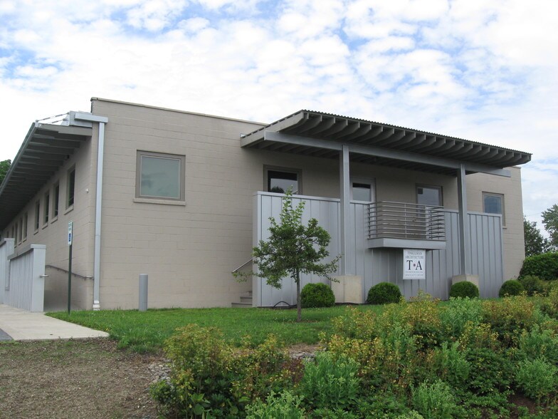 More Photos Of 25 Van Wagner Rd, Poughkeepsie Office For Lease