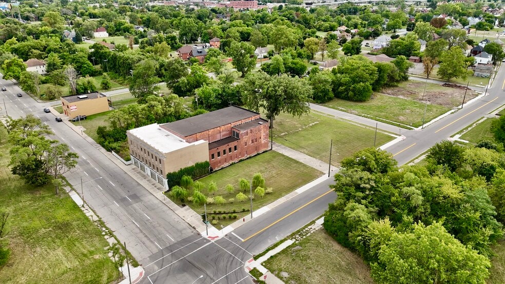 More Photos Of 5961 14th St, Detroit General Retail For Sale