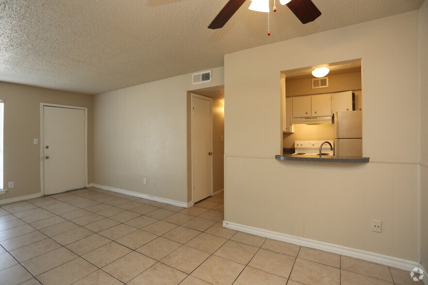 More Photos Of 504 Dudley Cir, Arlington Apartments For Sale