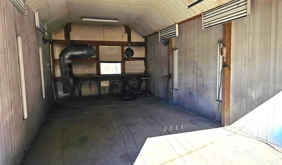 More Photos Of 407 Taylor St, West Columbia Light Distribution For Sale